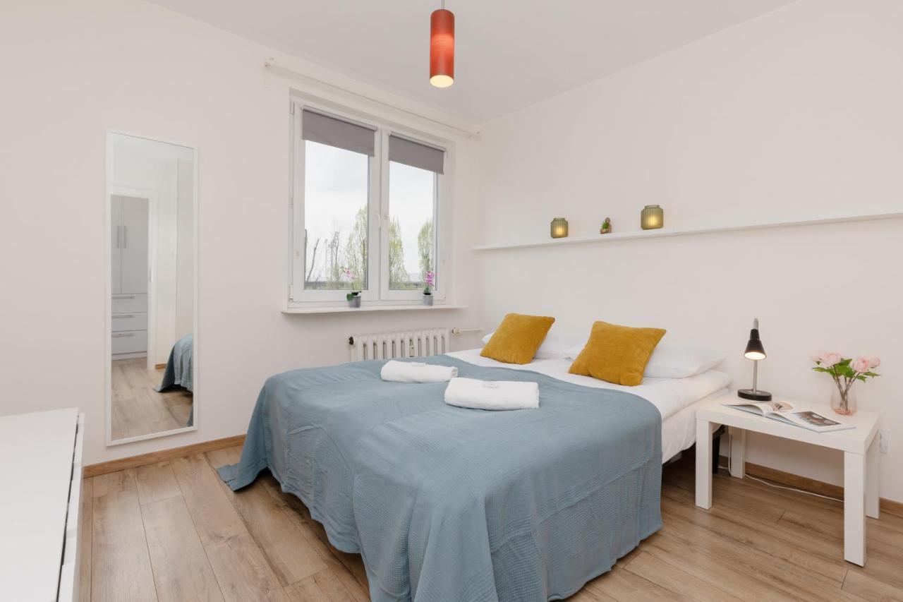 Old Town Spacious Apartment Bonifraterska By Renters Warsawa Bagian luar foto