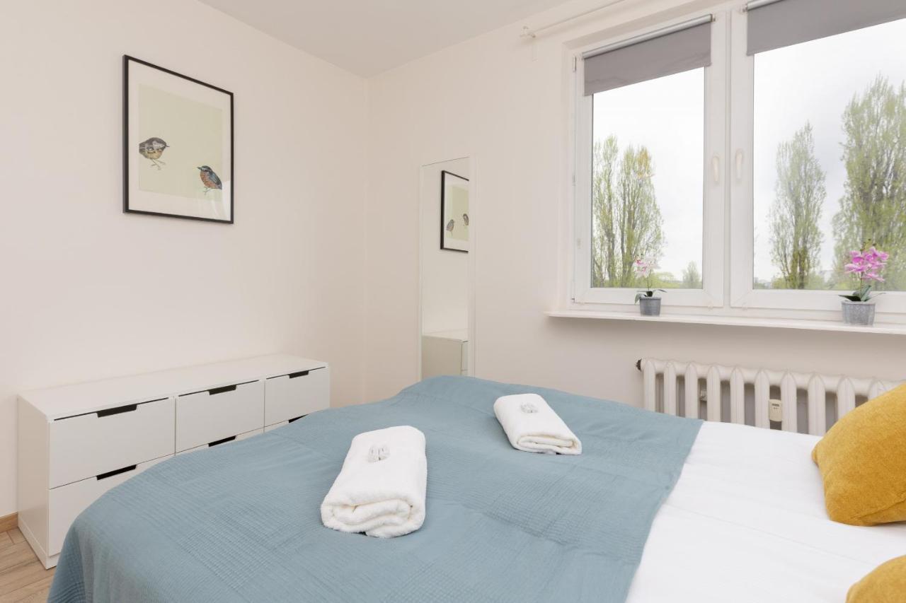 Old Town Spacious Apartment Bonifraterska By Renters Warsawa Bagian luar foto